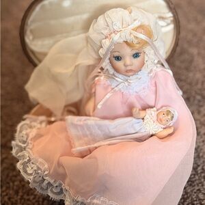 Pair of Cameo Kids Dolls in Satin lined case